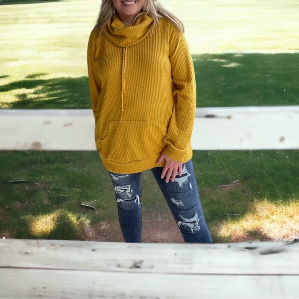 NEW! Women’s Mustard Mockneck Waffle Top!